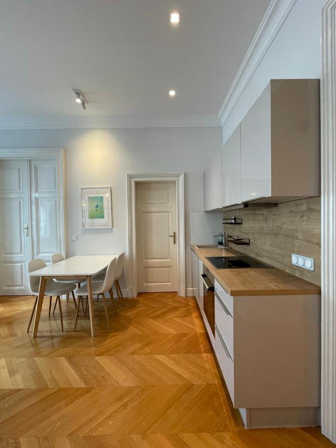 וינה Luxury 2Br Apartment Neubaugasse מראה חיצוני תמונה
